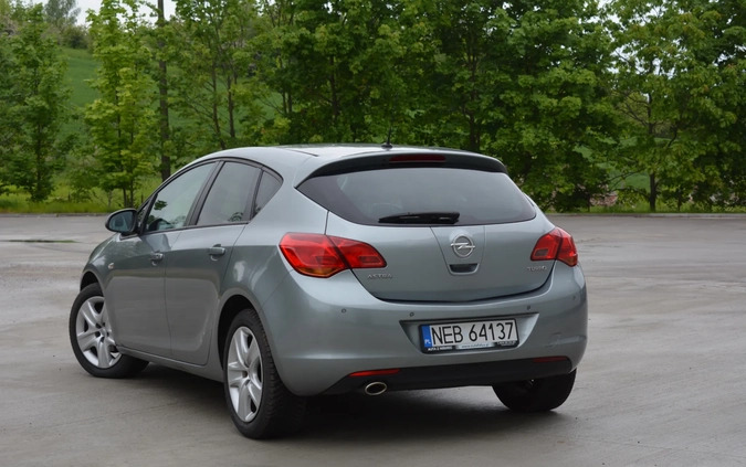 Opel Astra cena 28500 przebieg: 148000, rok produkcji 2011 z Dzierzgoń małe 466